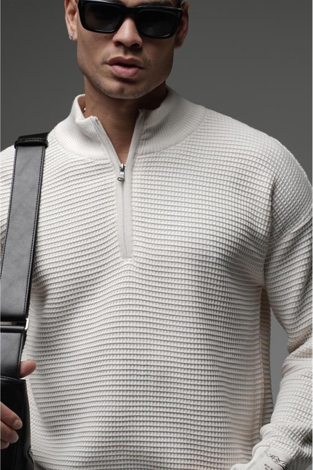 Yarım Yaka Fermuarlı Oversize Kalıp Jakar Triko Kazak S