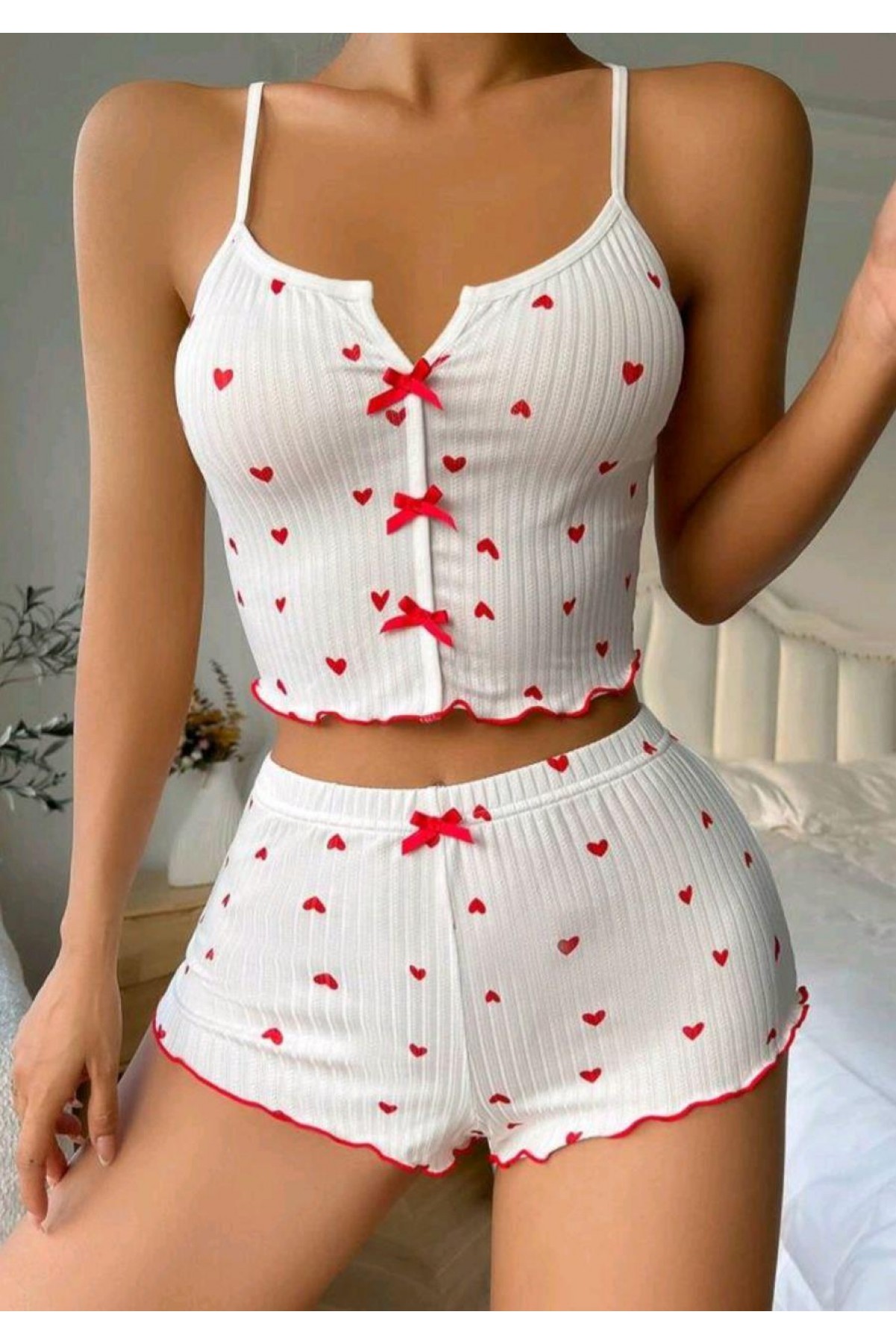 Kadın Beyaz Kalpli Askılı Şortlu Pijama Takım 6655 L/XL