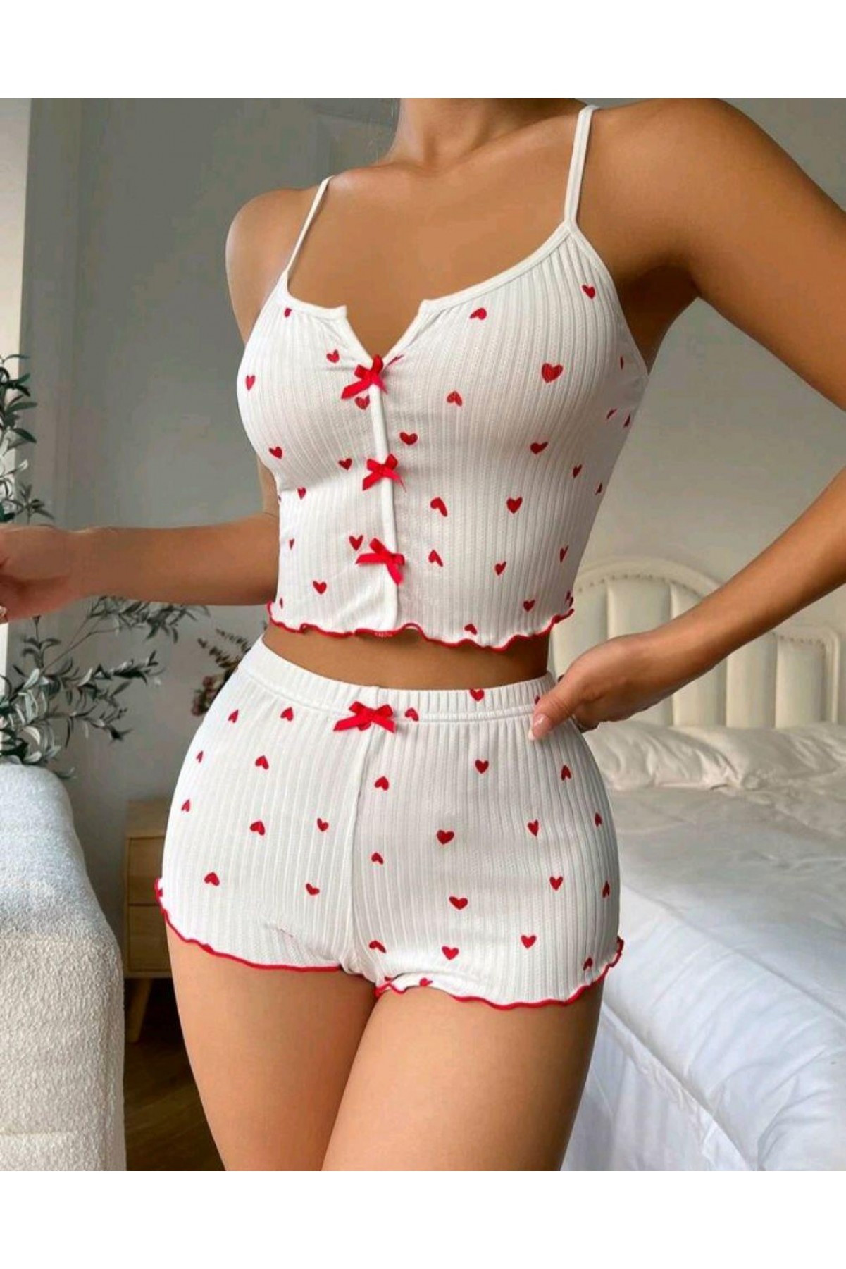 Kadın Beyaz Kalpli Askılı Şortlu Pijama Takım 6655 L/XL