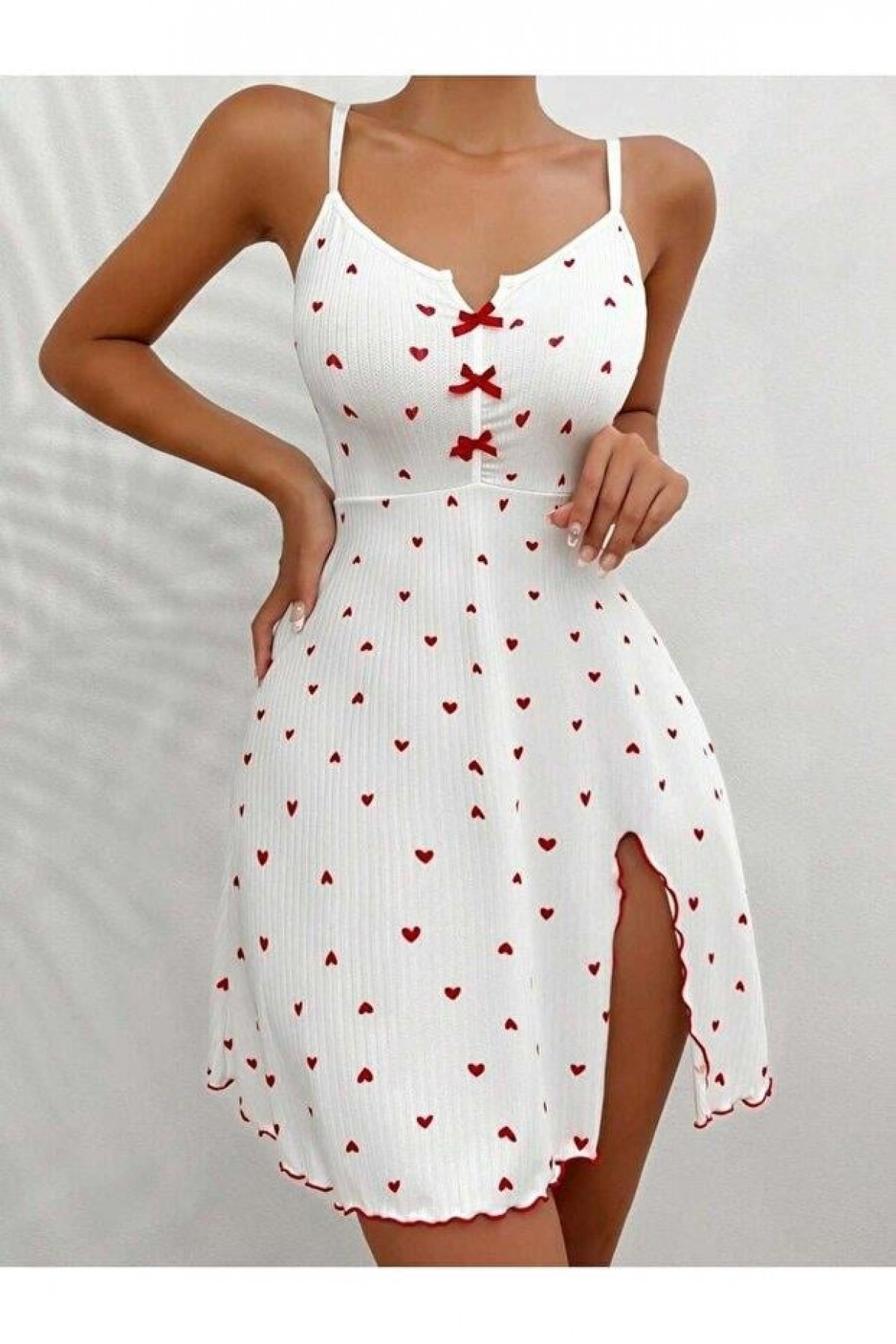 Kadın Beyaz Kırmızı Kalp Desenli Askılı  Elbise 5066 S/M