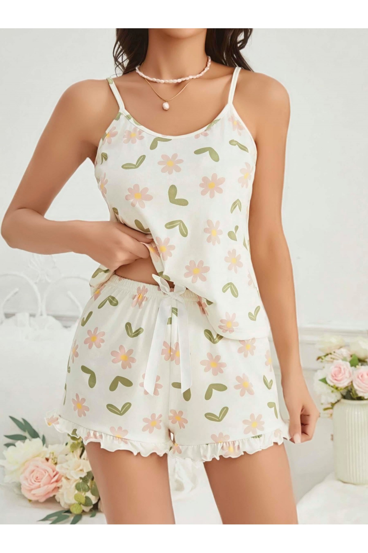 Kadın Ekru Çiçek Baskılı Şortlu Gecelik Pijama Takımı 5047 S/M