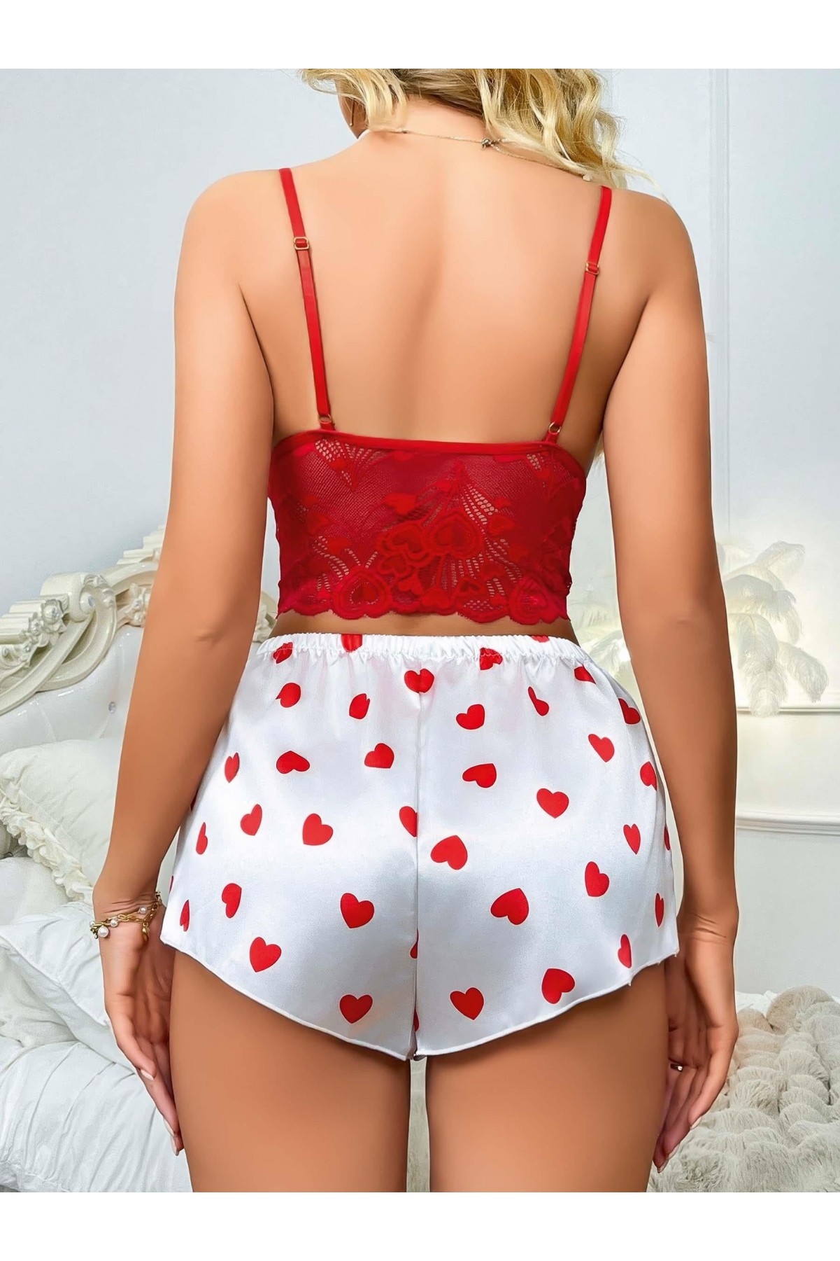 Kadın Kırmızı Kalp Desenli Şort Askılı Dantel Üst Pijama Takımı 2218 S/M