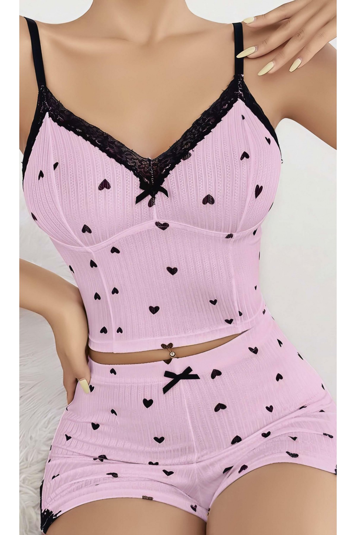 Kadın Pembe Kalp Desenli Askılı Şortlu Pijama Takım 6647 Pembe