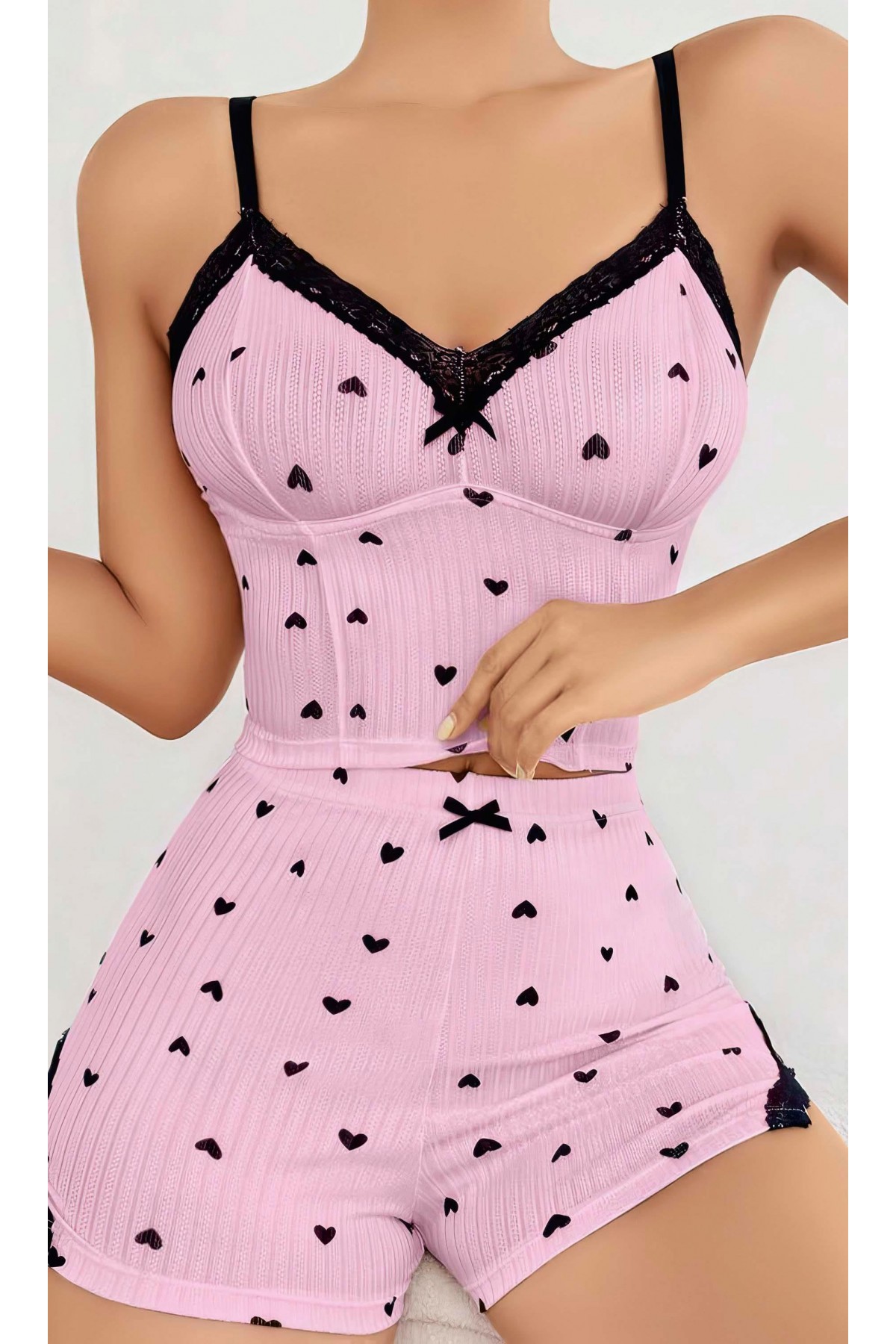 Kadın Pembe Kalp Desenli Askılı Şortlu Pijama Takım 6647 Pembe
