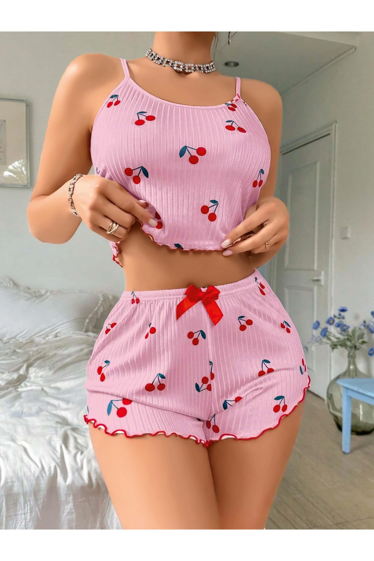 Kadın Pembe Kiraz Desenli Askılı Şortlu Pijama Takım 5044 Pembe