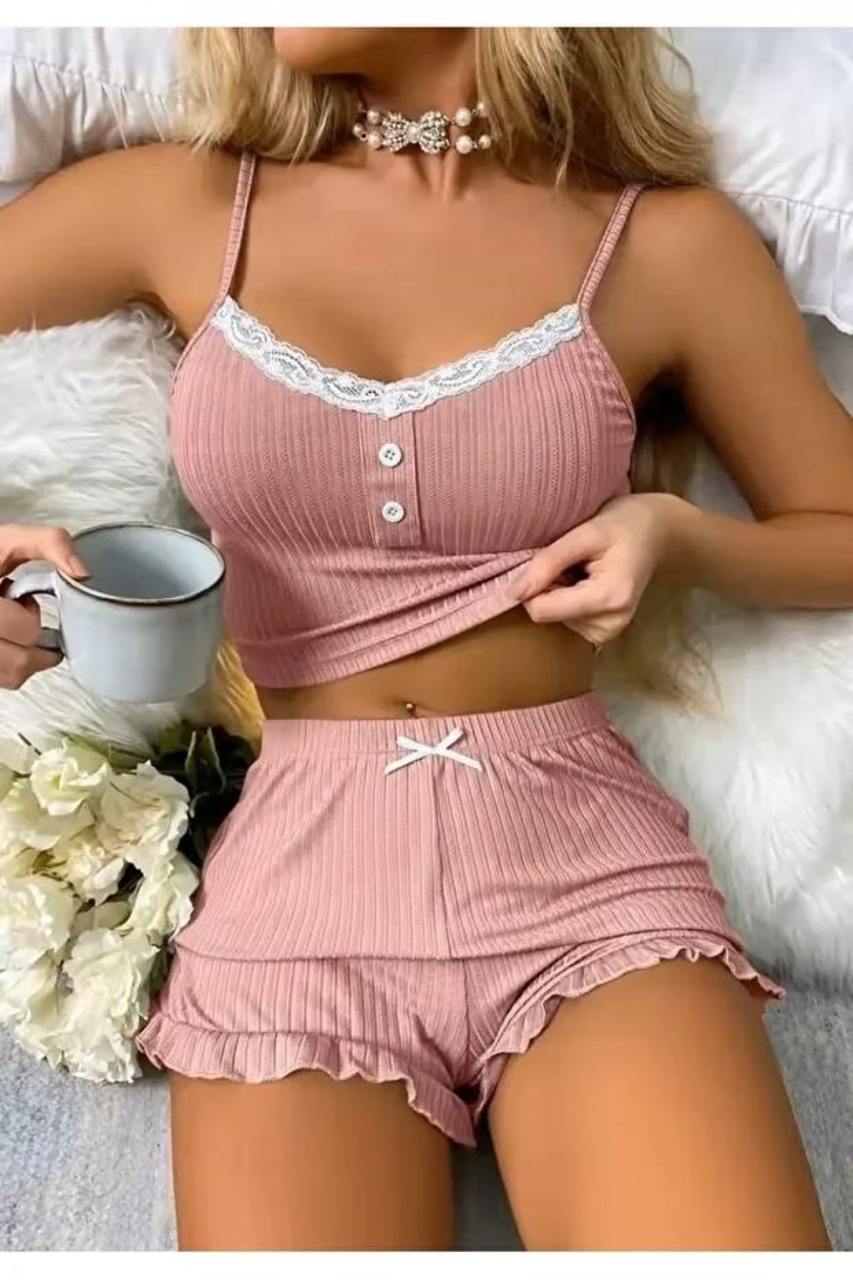 Kadın Pudra Dantel Detaylı Şortlu Gecelik Pijama Takımı 5015 S/M