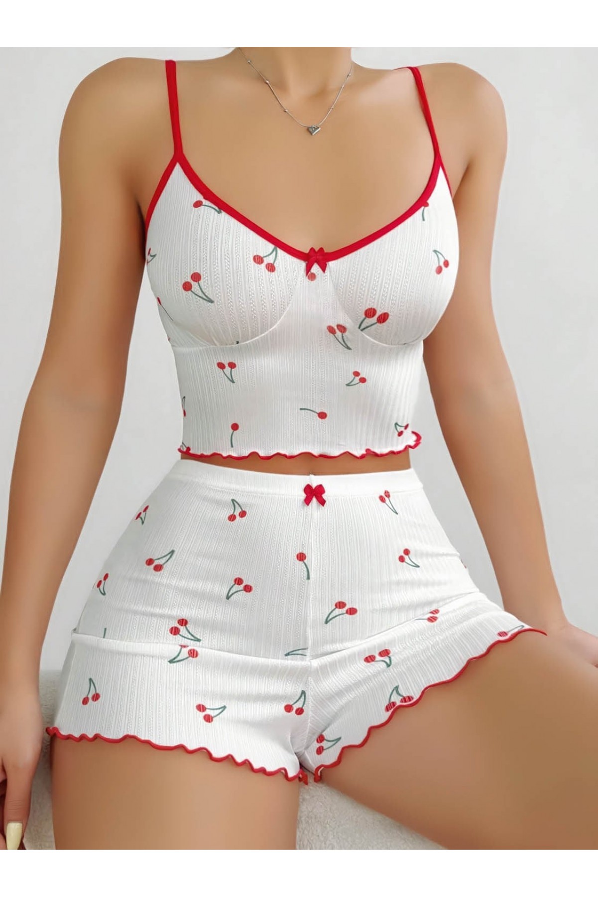 Kadın Vişne Desenli Dantel Askılı Şortlu Pijama Takımı 5193 Beyaz