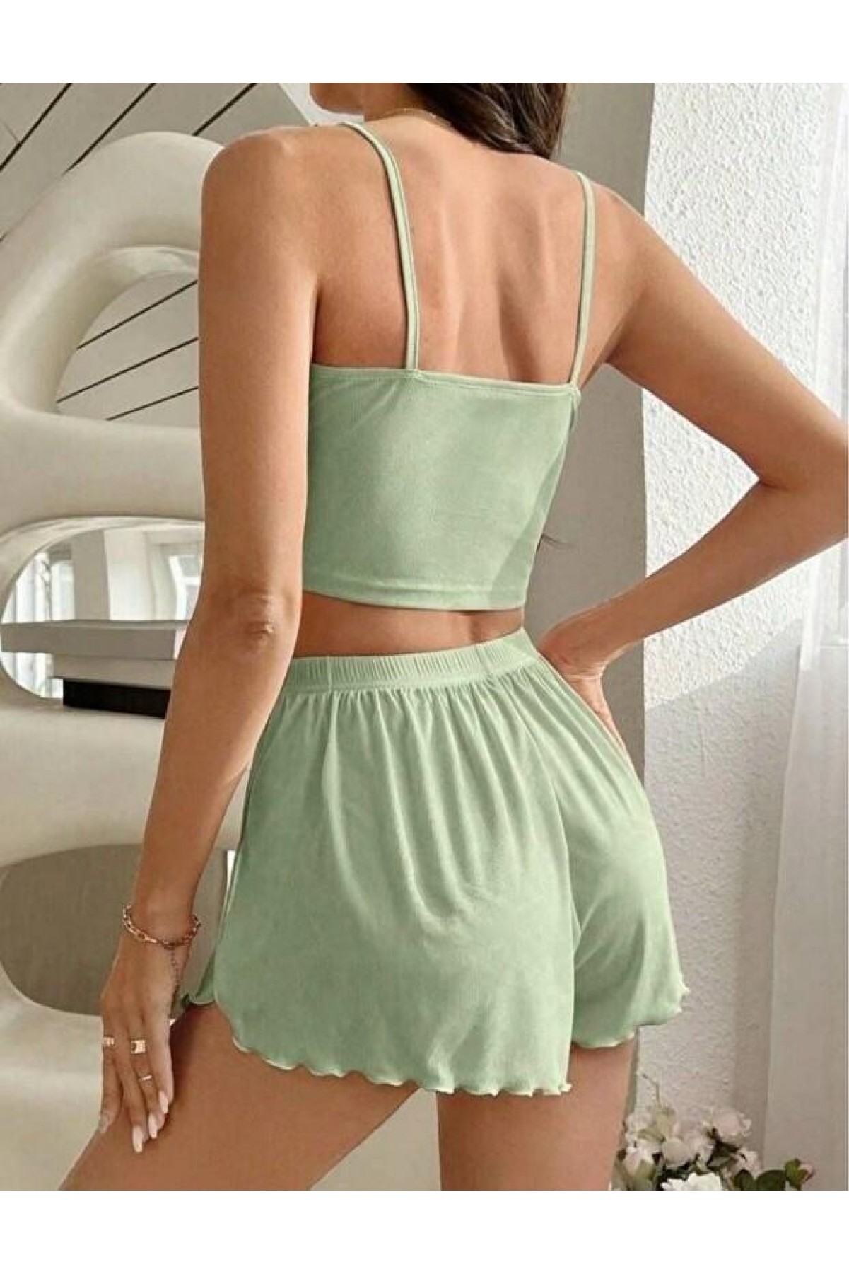 Kadın Yeşil Dantel Detaylı Şortlu Gecelik Pijama Takımı 5024 Yeşil