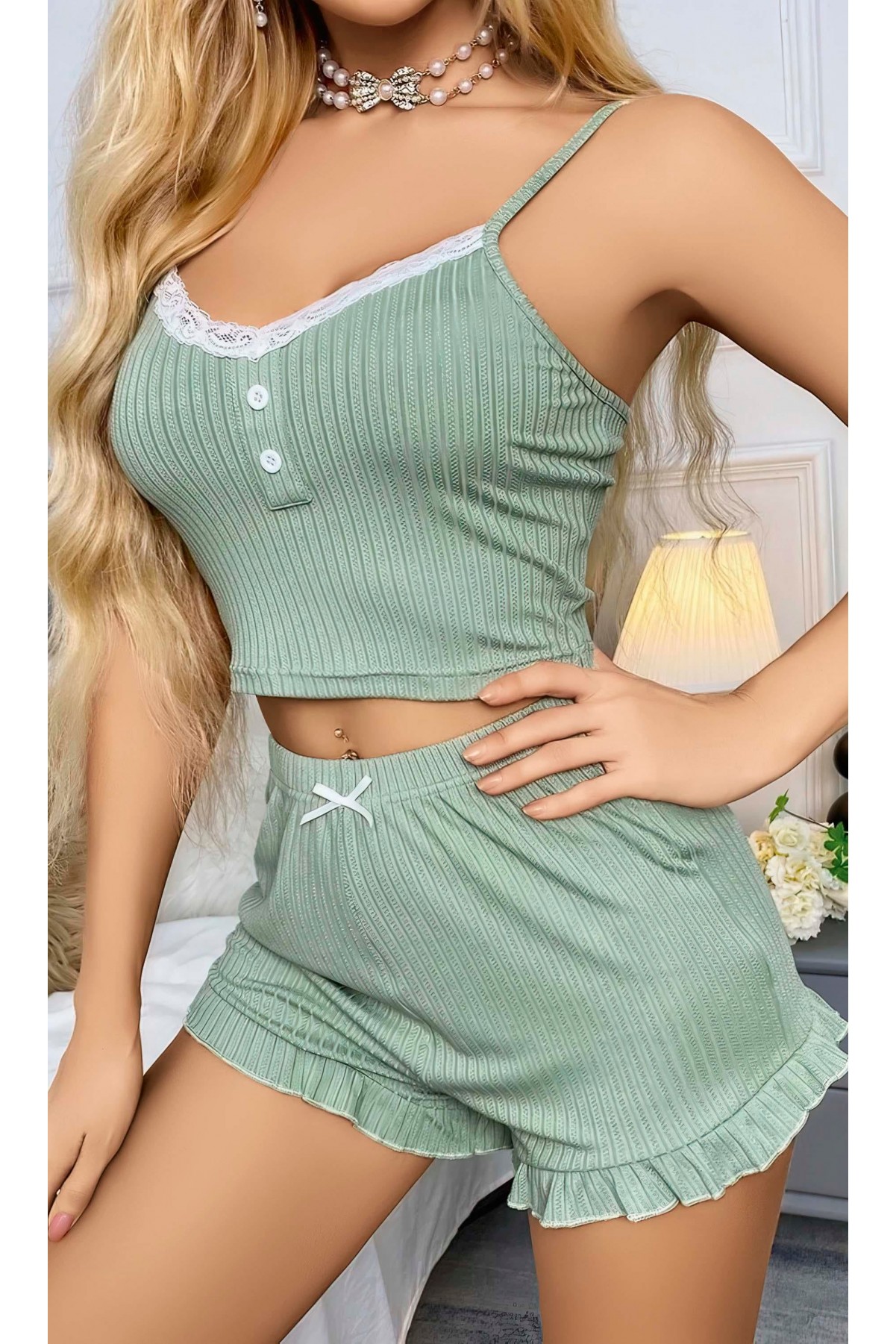 Kadın Yeşil Dantel Detaylı Şortlu Gecelik Pijama Takımı 5014 Yeşil