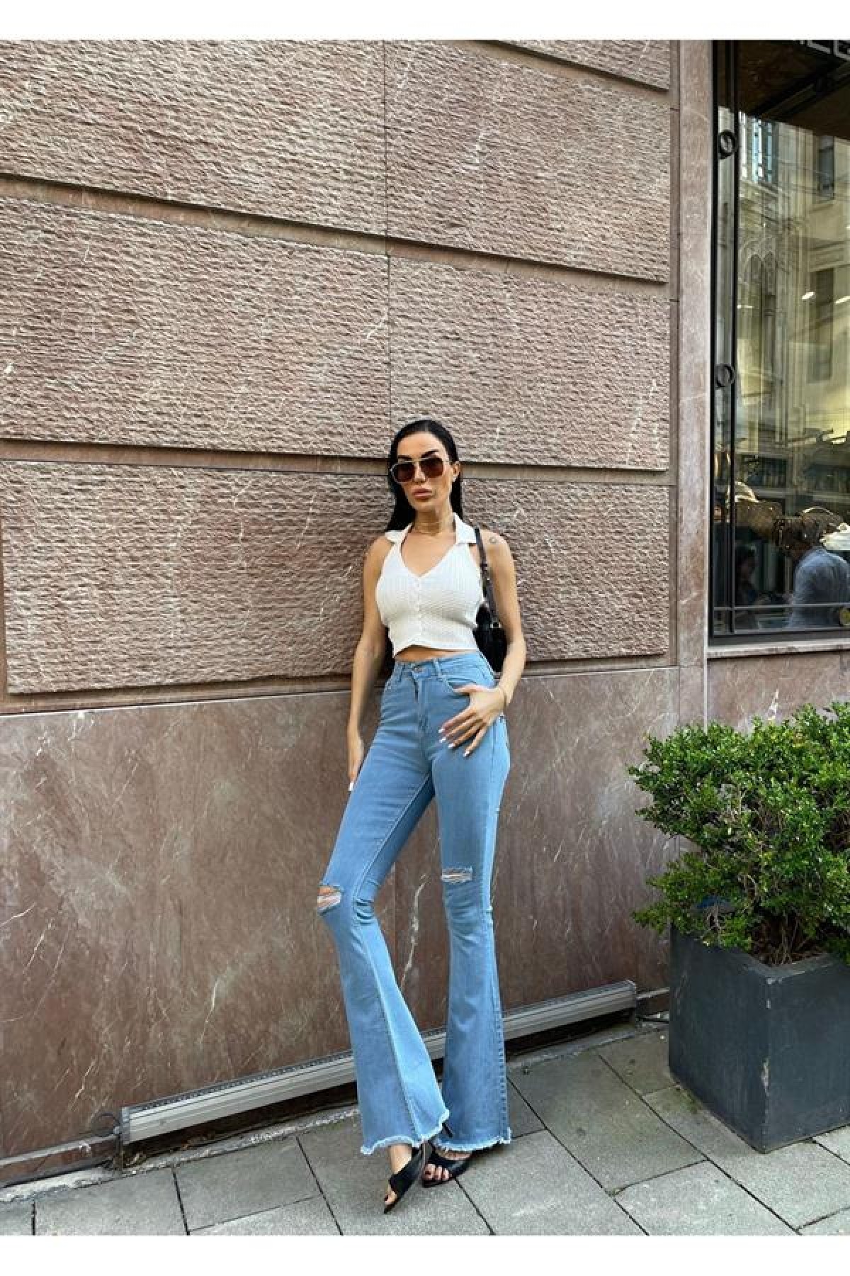 İspanyol Paça Lazerli Kesim Kadın Jean 38